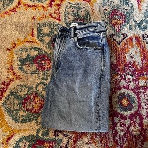 Abercrombie & Fitch 80’s Mom High Rise Jean